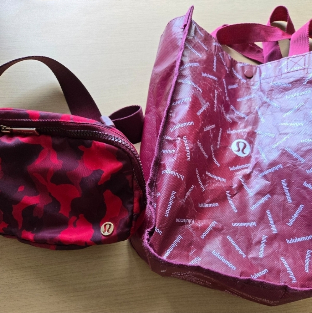 Limited Edition Lululemon  Everywhere Belt Lunar New Year 2023 Rabbit Print Red